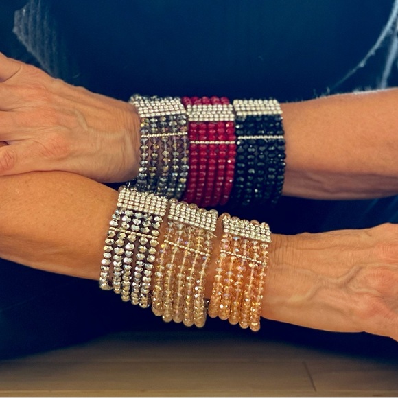 NWT GLAM RED SPARKLY CRYSTAL 5-STRAND STRETCH BRACELET & SILVER CRYSTAL ACCENTS - Picture 6 of 7